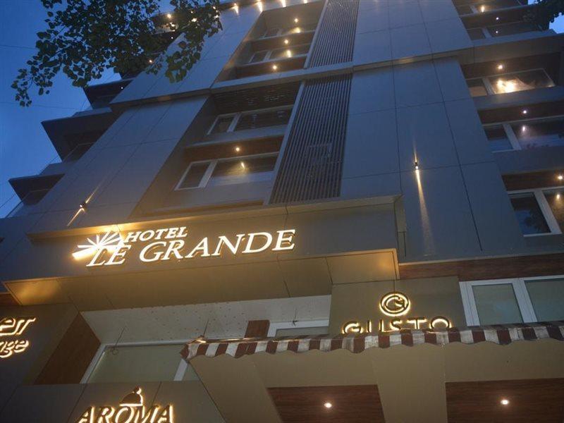 Hotel Le Grande - Mumbai International Airport מראה חיצוני תמונה