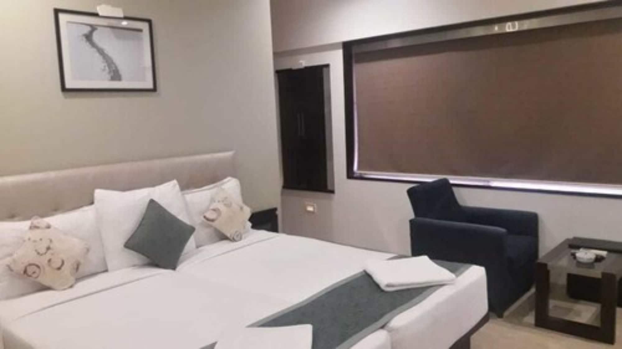 Hotel Le Grande - Mumbai International Airport מראה חיצוני תמונה