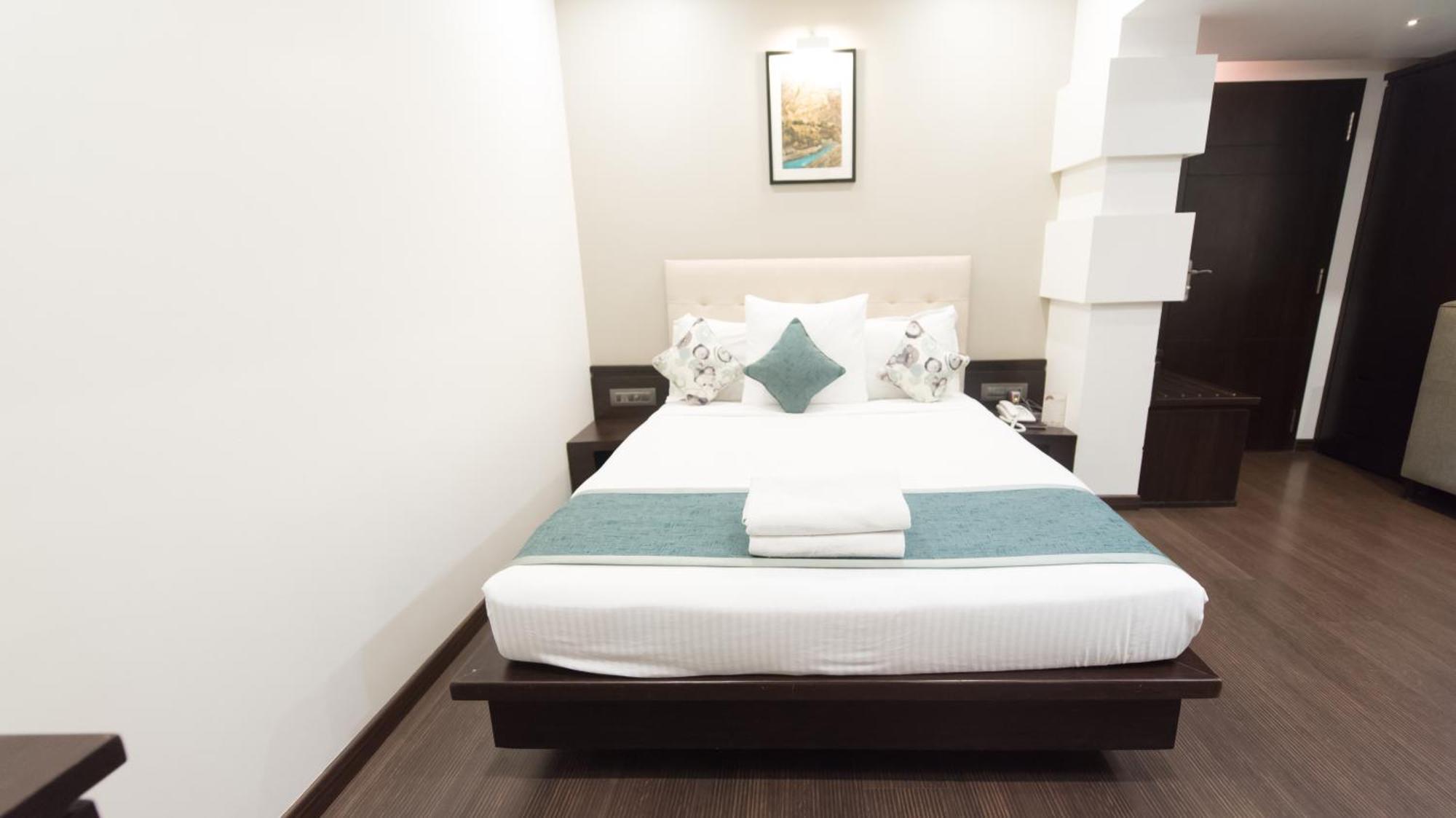Hotel Le Grande - Mumbai International Airport מראה חיצוני תמונה