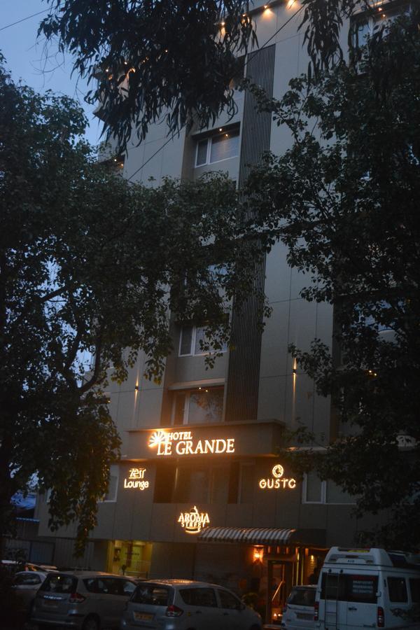 Hotel Le Grande - Mumbai International Airport מראה חיצוני תמונה
